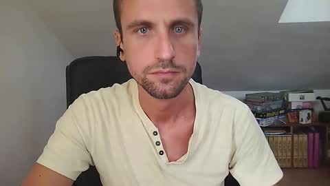 Snapshot of italiano116116 chatting on September 17, 8:37 am italiano116116 online show from September 17, 8:37 am