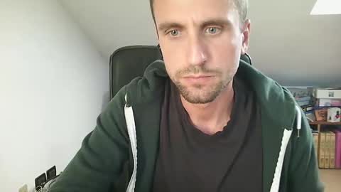 Snapshot of italiano116116 chatting on October 18, 1:16 pm italiano116116 online show from October 18, 1:16 pm