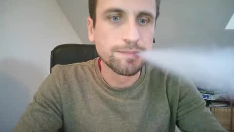 Snapshot of italiano116116 chatting on December 2, 3:12 pm italiano116116 online show from December 2, 3:12 pm