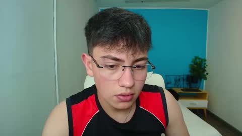 Snapshot of ithan__ chatting on September 10, 7:23 pm ithan__ online show from September 10, 7:23 pm