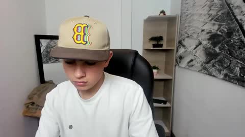 Snapshot of ithan__ chatting on October 19, 2:09 pm ithan__ online show from October 19, 2:09 pm