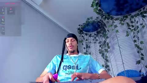 itszairen online show from July 24, 4:42 am