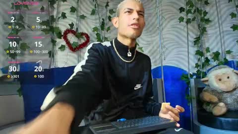 itszairen online show from February 26, 4:36 am