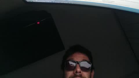 Snapshot of ivanchelon chatting on October 30, 5:20 am Vanchi online show from October 30, 5:20 am