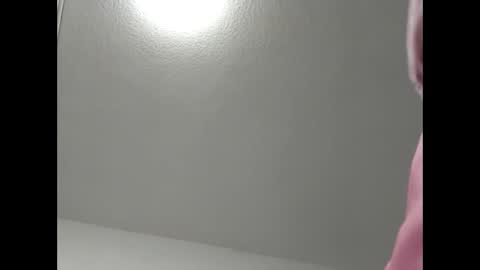 Snapshot of ivanchelon chatting on October 8, 3:55 am Vanchi online show from October 8, 3:55 am