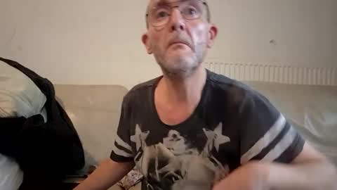 Small online show from December 3, 11:05 am