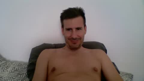 Snapshot of iyoperro chatting on September 13, 8:15 am Casandro online show from September 13, 8:15 am