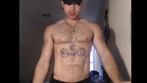 Snapshot of izak144 chatting on December 16, 5:33 pm izak144 online show from December 16, 5:33 pm