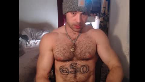 Snapshot of izak144 chatting on February 21, 7:43 pm izak144 online show from February 21, 7:43 pm