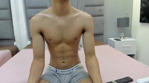 izato online show from March 8, 11:11 am