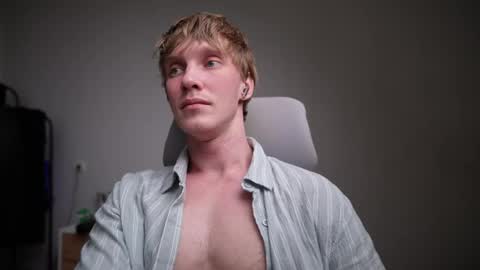 Danny online show from April 25, 9:12 pm