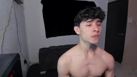 Noah online show from December 9, 9:54 pm