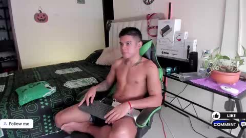 JACK CASTELL online show from October 2, 1:15 pm