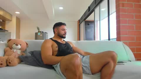 Jackson Wayne online show from April 5, 1:40 pm