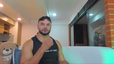 Jackson Wayne online show from August 2, 11:47 pm