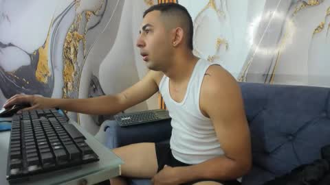 Snapshot of jacob_latinboy chatting on October 16, 12:24 pm Jacob online show from October 16, 12:24 pm