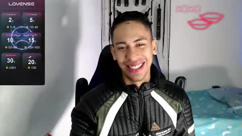Snapshot of jacob_wolf_xxx chatting on October 15, 3:25 am jacob online show from October 15, 3:25 am
