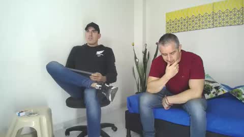 Snapshot of jacobandjayydenn chatting on December 21, 8:10 pm Jacob And Jayden online show from December 21, 8:10 pm
