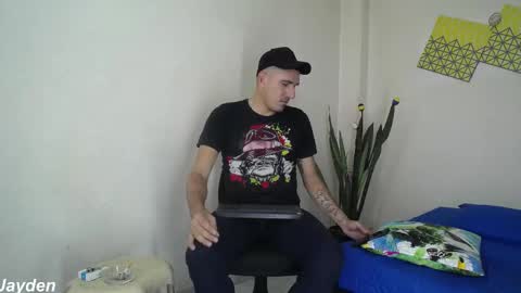 Snapshot of jacobandjayydenn chatting on September 9, 7:46 pm Jacob And Jayden online show from September 9, 7:46 pm