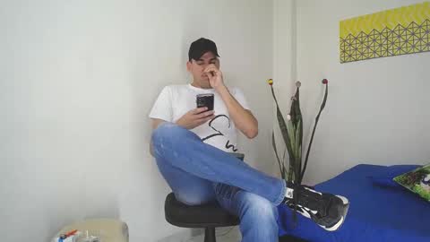 Snapshot of jacobandjayydenn chatting on December 9, 7:03 pm Jacob And Jayden online show from December 9, 7:03 pm