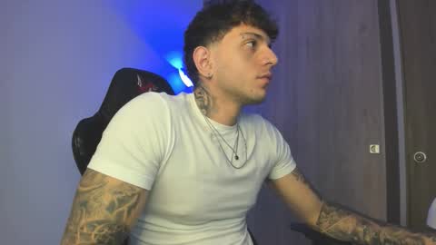 jacobb116 online show from October 3, 12:15 am