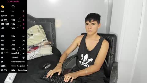Snapshot of jacobb_lee chatting on March 4, 8:27 pm Jacob Lee online show from March 4, 8:27 pm