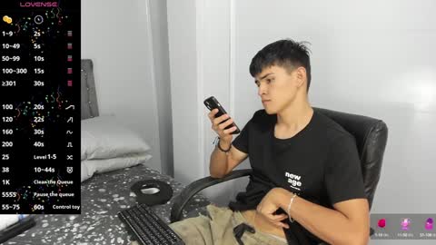 Snapshot of jacobb_lee chatting on January 10, 8:15 pm Jacob Lee online show from January 10, 8:15 pm