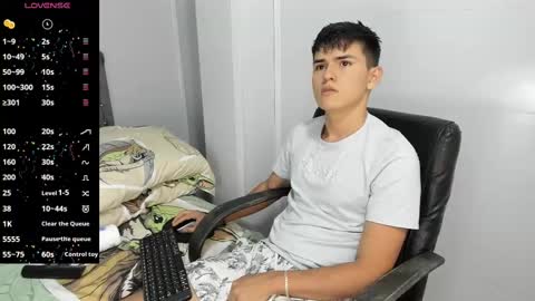 Snapshot of jacobb_lee chatting on February 19, 8:20 pm Jacob Lee online show from February 19, 8:20 pm