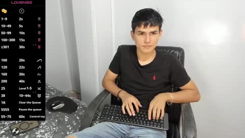 Snapshot of jacobb_lee chatting on December 16, 10:13 pm Jacob Lee online show from December 16, 10:13 pm