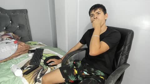 Snapshot of jacobb_lee chatting on January 31, 1:45 pm Jacob Lee online show from January 31, 1:45 pm