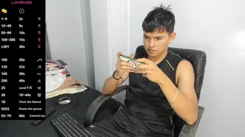 Snapshot of jacobb_lee chatting on February 20, 9:20 pm Jacob Lee online show from February 20, 9:20 pm
