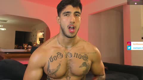 Snapshot of jacobfitness chatting on February 1, 5:28 am JACOB online show from February 1, 5:28 am