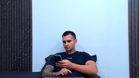 jacobsthorm online show from December 5, 3:46 am