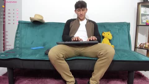 Snapshot of jacques_cardiet chatting on January 20, 6:32 pm jacobo online show from January 20, 6:32 pm