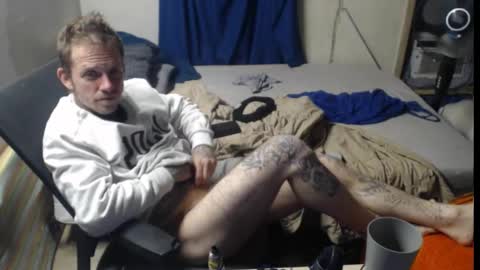 showingitoff online show from November 11, 6:07 am