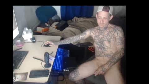 showingitoff online show from December 5, 7:59 am