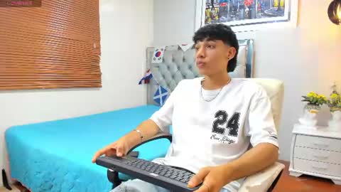 jake_falcon online show from July 3, 12:00 pm