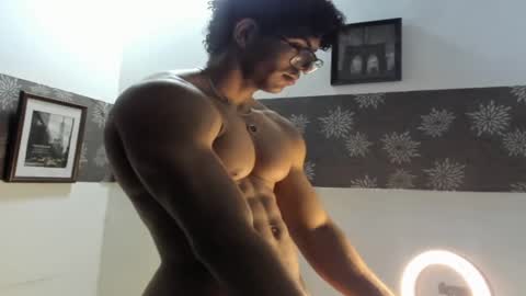 Snapshot of jake_hill1 chatting on January 20, 1:07 am jake_hill1 online show from January 20, 1:07 am