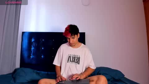 jake_jacksoon online show from February 19, 7:05 pm