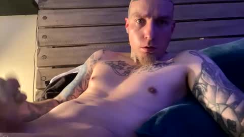 jakenorman083 online show from November 4, 3:51 am