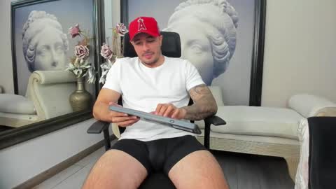 Snapshot of jakestone_1 chatting on October 9, 3:44 am jakestone_1 online show from October 9, 3:44 am