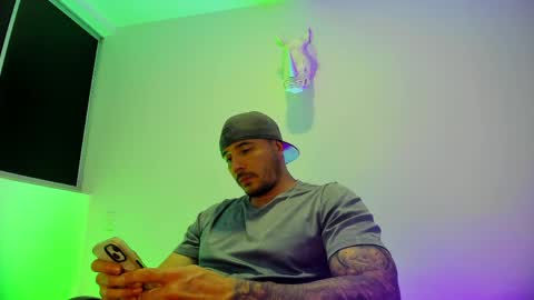 jakestone_1 online show from April 17, 2:14 am