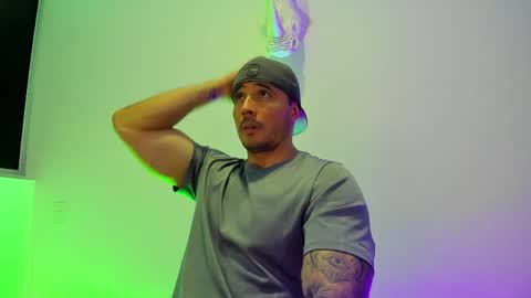 jakestone_1 online show from April 10, 2:07 am