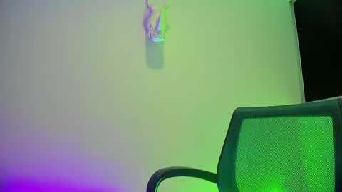 jakestone_1 online show from April 28, 2:38 am