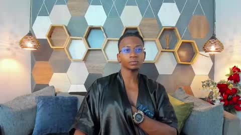 Snapshot of jamalmyst_ chatting on February 15, 8:33 am online show from February 15, 8:33 am