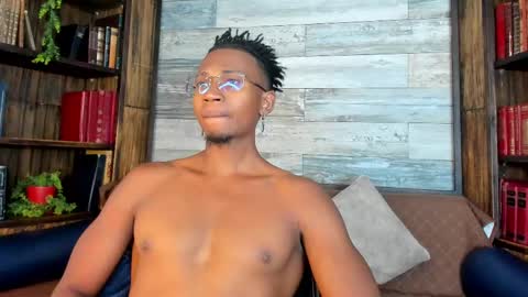 Snapshot of jamalmyst_ chatting on March 11, 7:36 pm online show from March 11, 7:36 pm