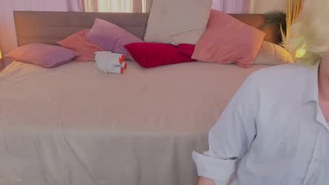 JameMiller online show from April 23, 12:29 pm