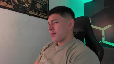 Snapshot of james_cr chatting on September 10, 3:05 am james_cr online show from September 10, 3:05 am
