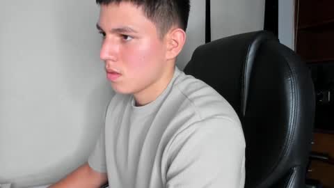 Snapshot of james_cr chatting on February 21, 11:43 pm james_cr online show from February 21, 11:43 pm