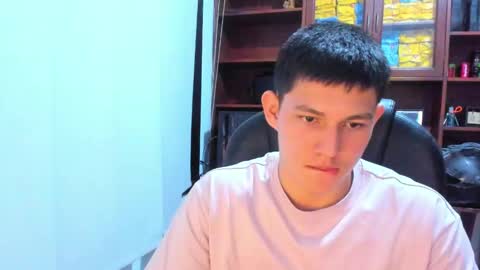 Snapshot of james_cr chatting on February 28, 1:05 am james_cr online show from February 28, 1:05 am